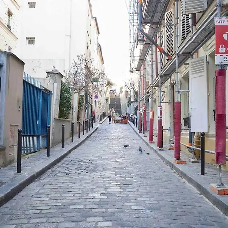 Lovely In The Very Heart Of Montmartre Appartamento Parigi